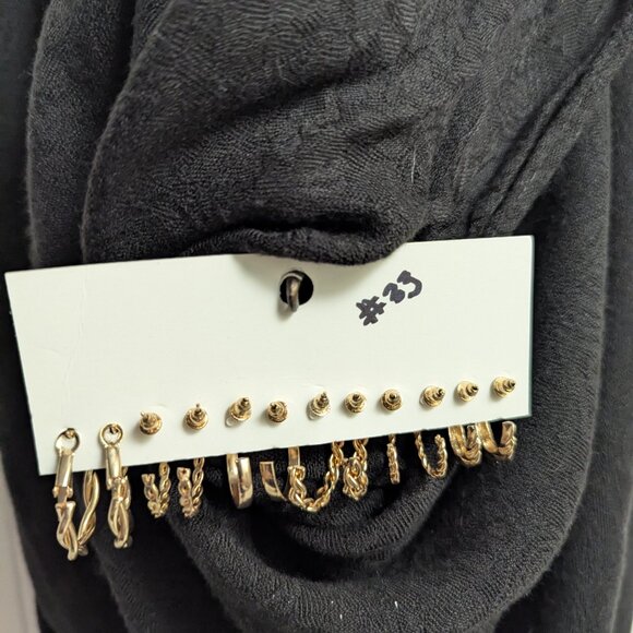 6 sets of earrings 3@$15 - Picture 2 of 3